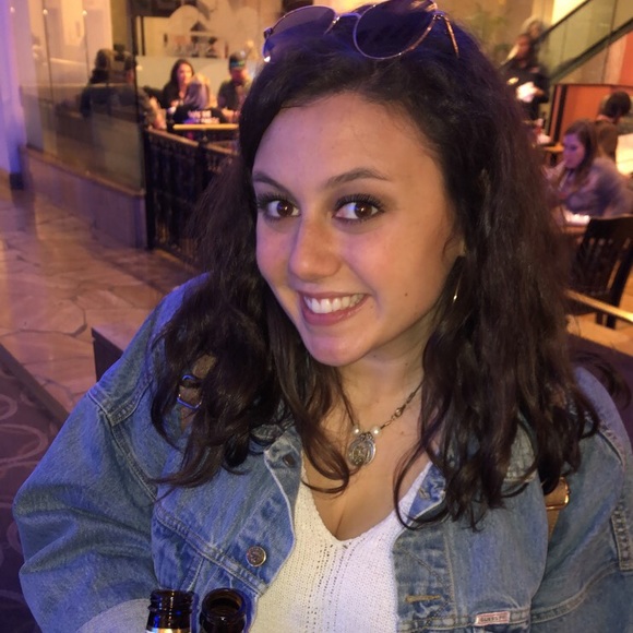 caroline_tou